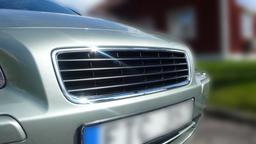 XC Grill Chrome & Black  Without Badge that fits Volvo V70N