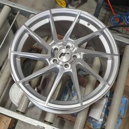 Japan Racing JR36 Silver ( 8,0x18´ ET35/5x100 )