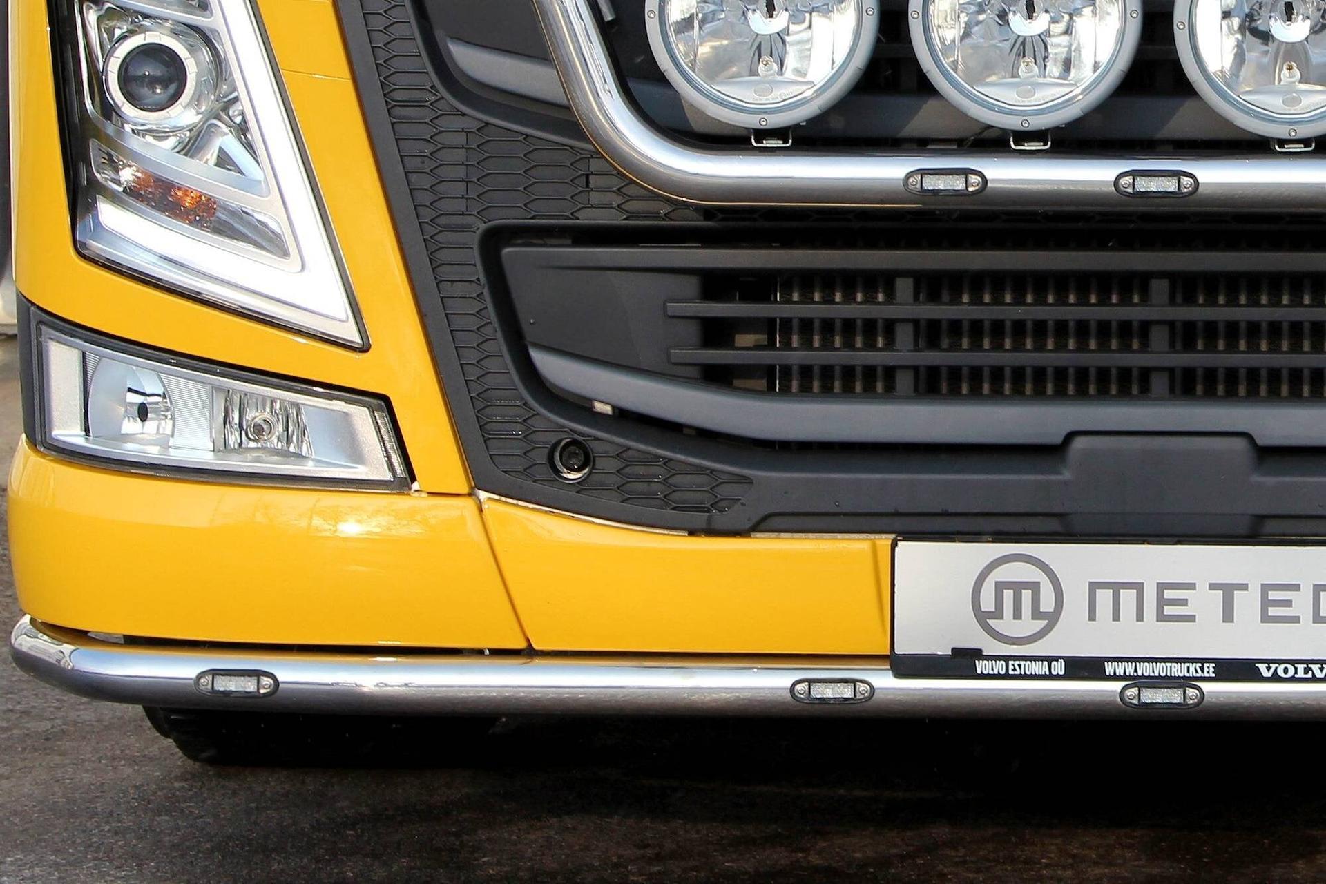 Frontrör F-Liner (Med Infällda LED-Dioder) som passar Volvo FH 13+ & FM 14-19 FM4FH4 FH5 Globetrotter & Globetrotter XL