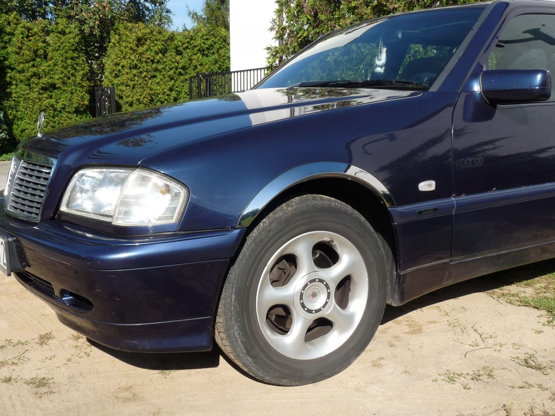 Fender chrome lists Mercedes C-klass W202