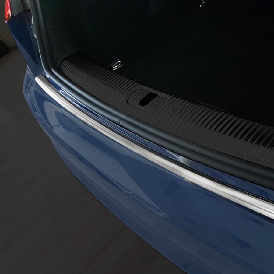 Takapuskurin suojapelti harjattu teräs till Audi A5 Sportback
