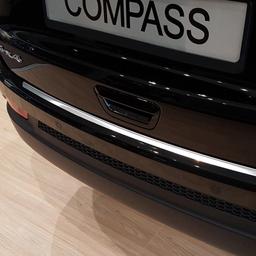 Takapuskurin suojapelti harjattu teräs till Jeep Compass