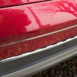 Takapuskurin suojapelti harjattu teräs till Ford Kuga II