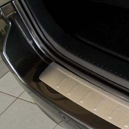 Takapuskurin suojapelti harjattu teräs till Toyota Verso 5d