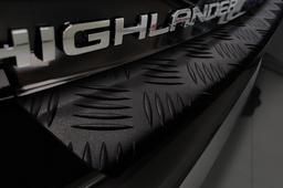 Takapuskurin suojapelti musta harjattu alumiini till Toyota Highlander IV (XU70)