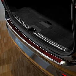 Taka Takapuskurin suojapelti kromattu ja hiilikuitu jossa punaisia osia Volvo XC90