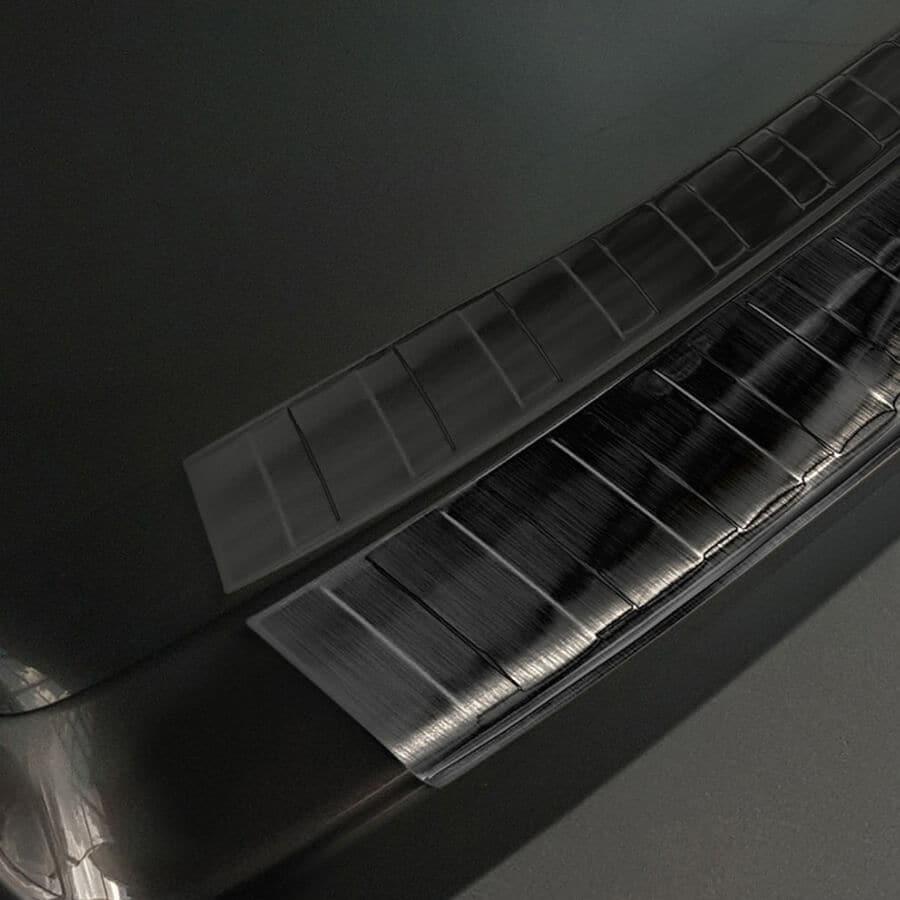 Takapuskurin suojapelti musta harjattu teräs till Toyota Proace Verso