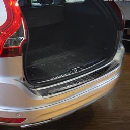 TakaTakapuskurin suojapelti hiilikuidusta Volvo XC60