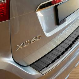Lastskydd blanksvart stål som passar Volvo XC60