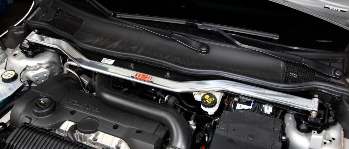 Fjäderbensstag fram som passar Volvo V40 2012-2019