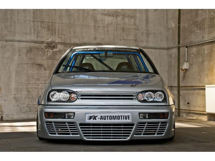 Bumber front Golf 3