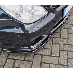 Blank sort cupspoiler foran Mercedes CLS C219