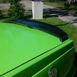 R-look Vinge Kolfiber som passar Volvo 850