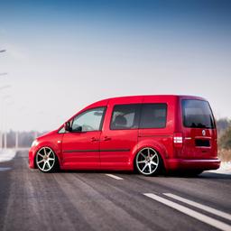 Monterade Fälgar JR20 Hyperblack VW Caddy