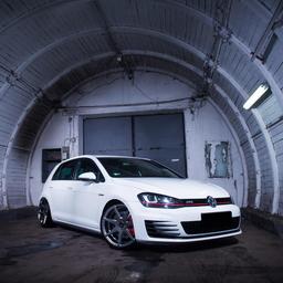 Monterade Fälgar JR20 Hyperblack VW Golf