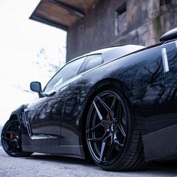 Japan Racing JR34 Glossy Black