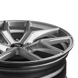 Complete wheel set of MOMO RF-01 Titan silver
