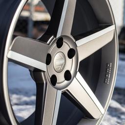 MOMO Stealth Anthracite Grey Wheel Package