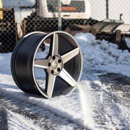 Complete wheel set of MOMO Stealth Anthracite  Matt