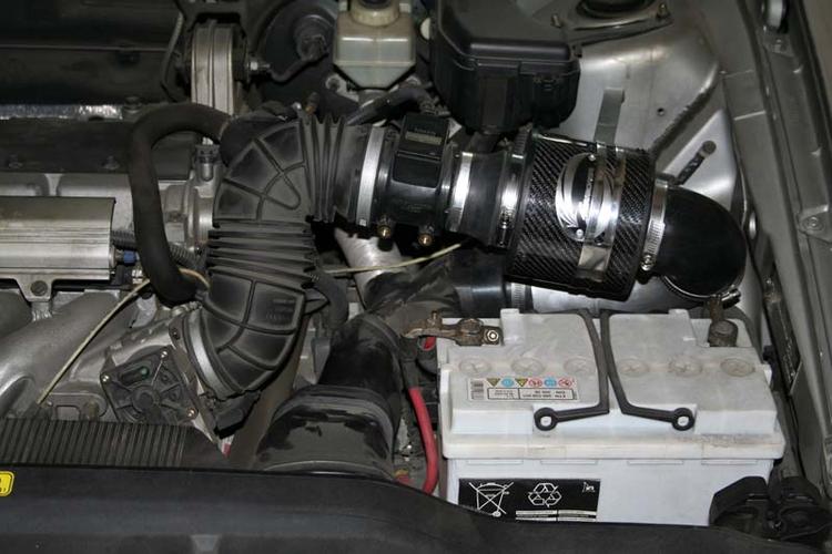 CCI-box som passar Volvo X70 2.5 GLT 1997-2000