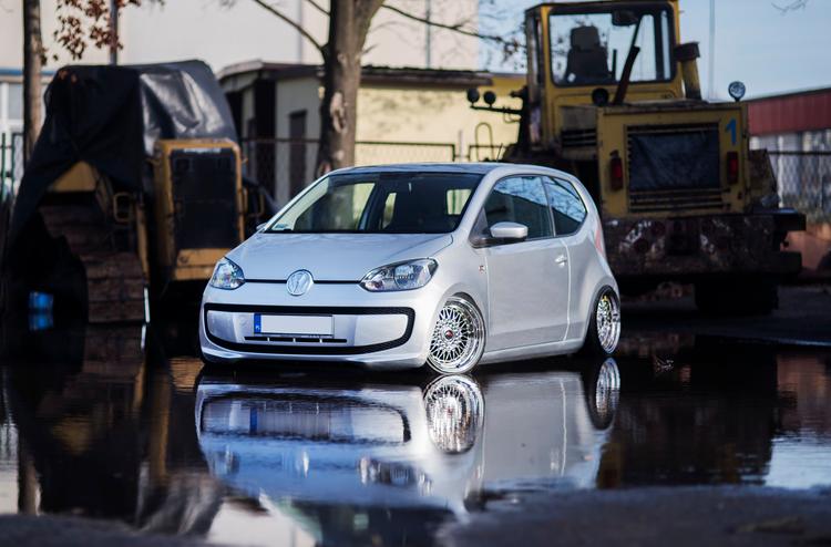 Autostyling Volkswagen Up: Geometriset linjat