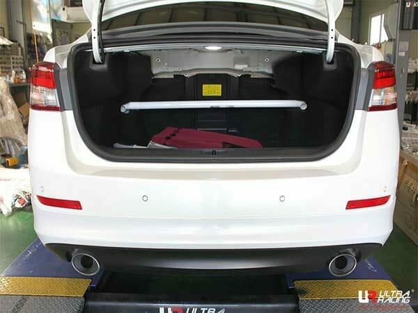 Bakre övre fjäderbensstag 2-punkts Renault Samsung Sm5 2015–2019