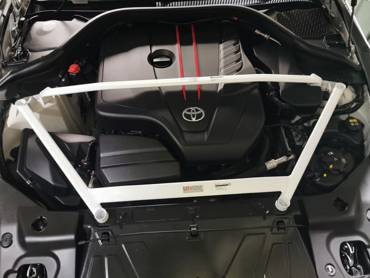 Fjäderbensstag fram övre 2-point BMW G29 2018