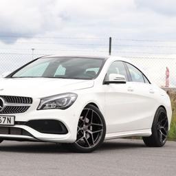 ABS Wheels F16 Svart aluminiumfälg monterade på bil i stämnigsfull miljö