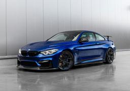 Imaz Wheels FF2 Sort aluminiumsfælge monteret på bil i en stemningsfuld omgivelse