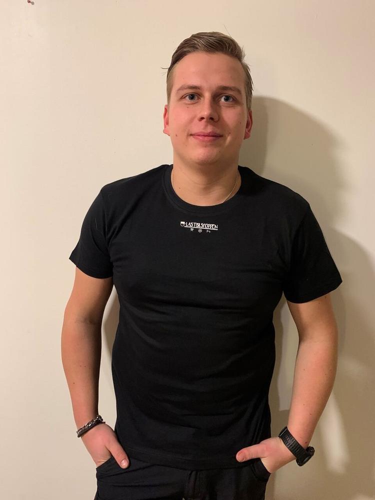 T-Shirt Svart med logga Lastbilspodden