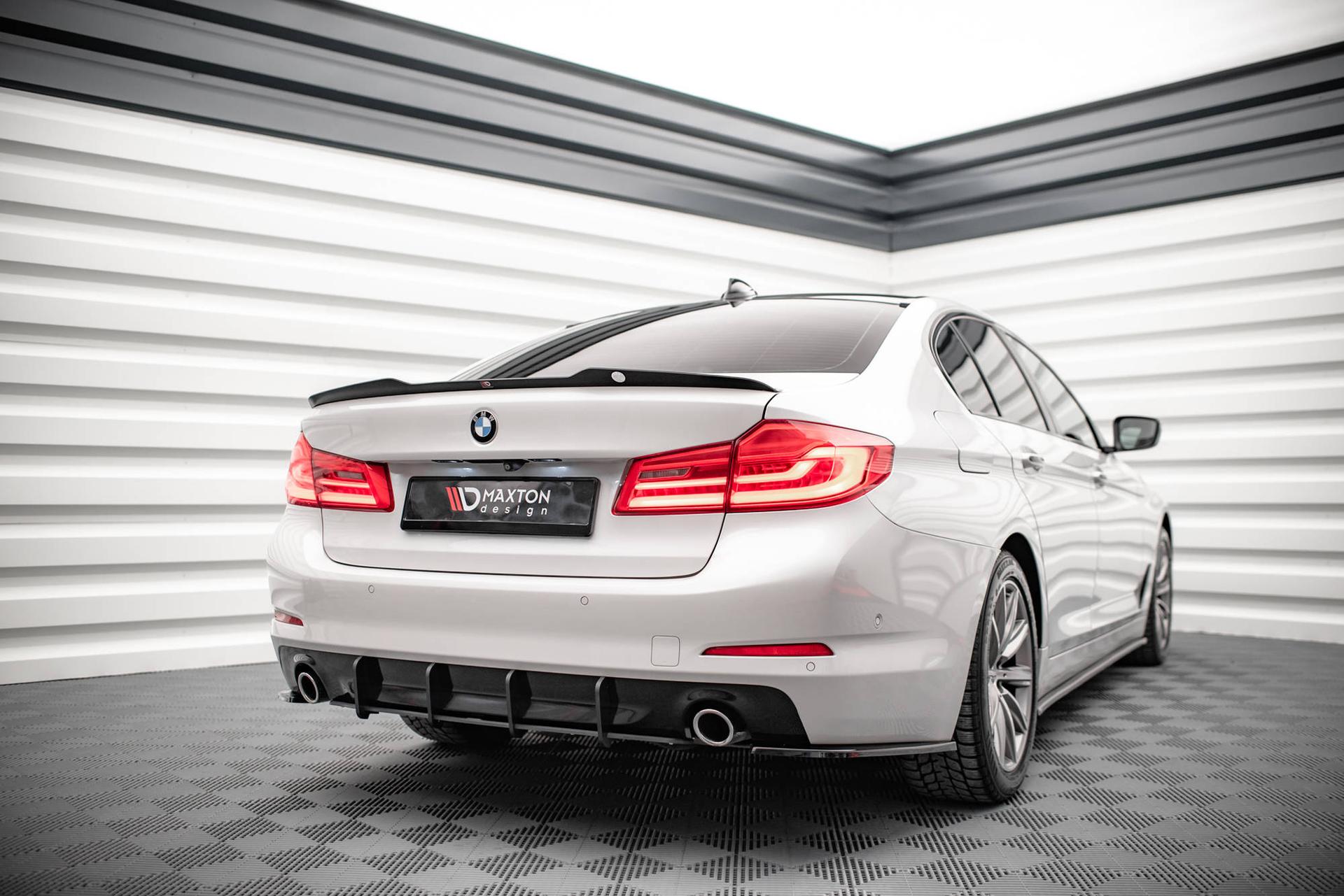 Maxton Design Diffuser Street Pro BMW 5-serie Sedan G30