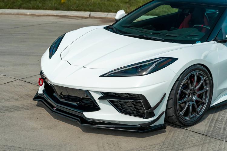Maxton Design Kuppispoileri Chevrolet Corvette C8