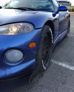 Maxton Design Sideskjørt Racing Dodge Viper GTS