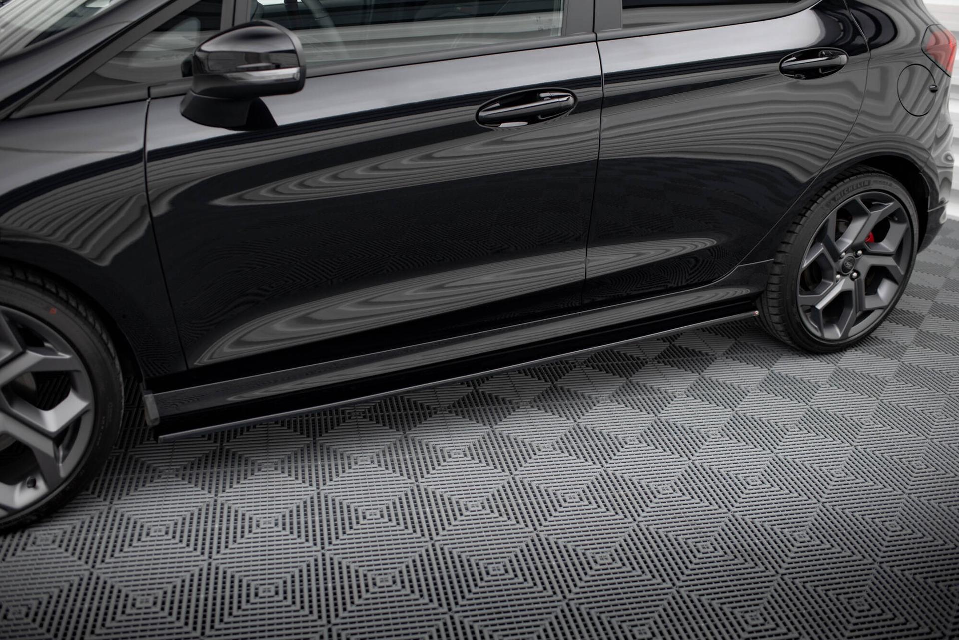 Maxton Design Sideskjørt V.1 Ford Fiesta MK8 ST / St-line