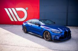 JR Wheels SL-02 Bronse aluminiumsfelger montert på bil i en stemningsfull omgivelse