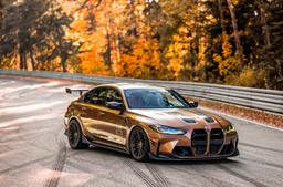 JR Wheels SL-05 Pronssi alumiinivanteet asennettuna autoon tunnelmallisessa ympäristössä