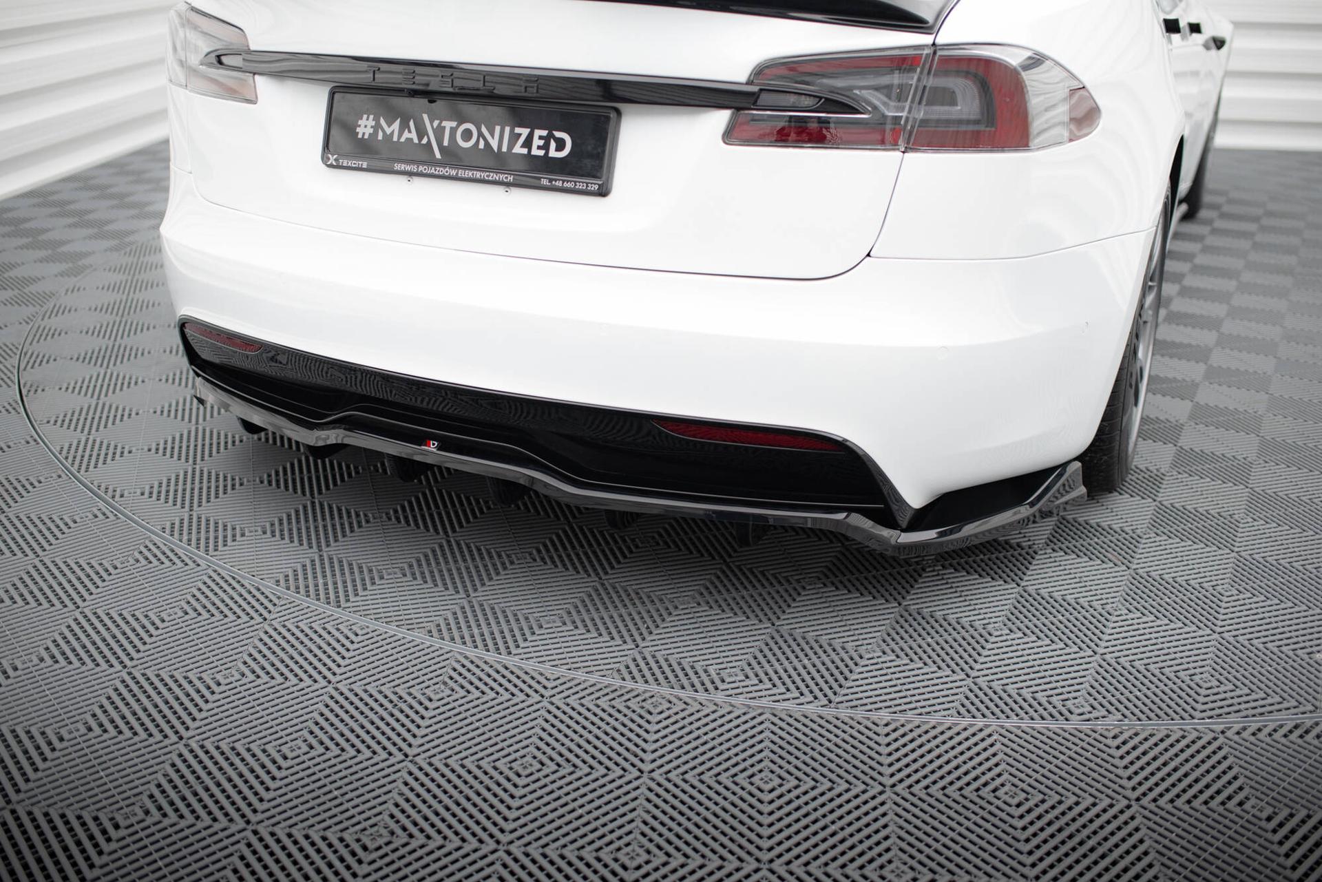 Maxton Design Diffuusori V.1 Tesla Model S Plaid MK1 Facelift
