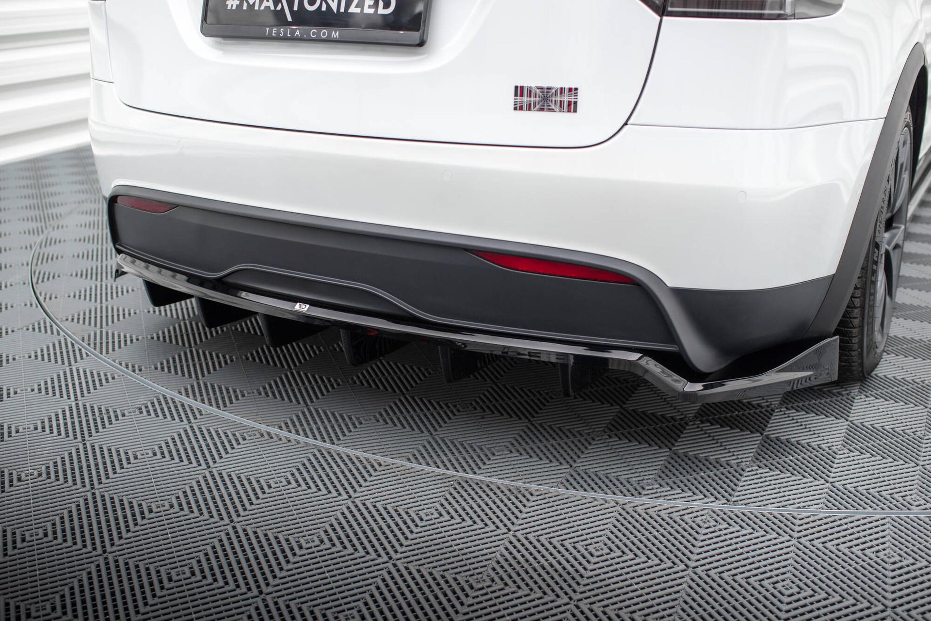 Maxton Design Diffuusori Tesla Model X MK1 Facelift