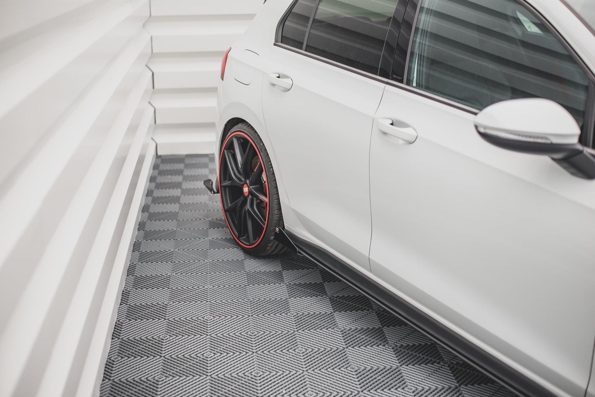 Maxton Design Sideskjørt Street Pro VW Golf GTI / GTE / GTI Clubsport / R-line MK8